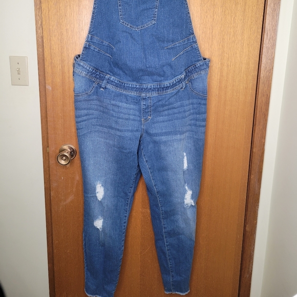 Maternity Overalls - Picture 2 of 4